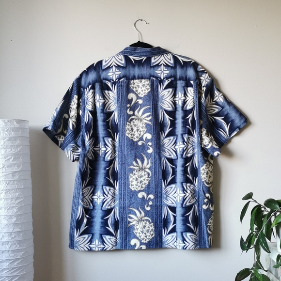 Hawaiian Shirt - Picture 2 of 6